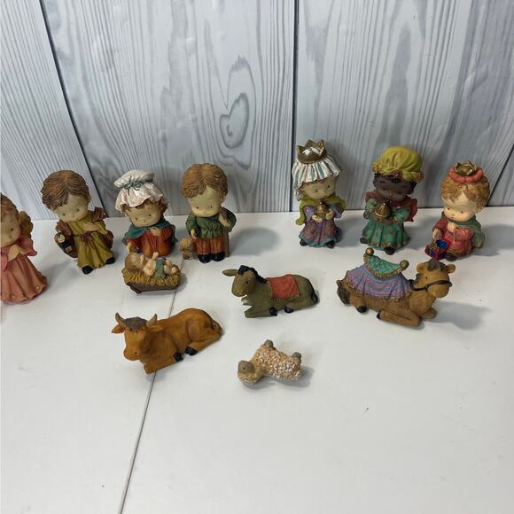 Vtg Nativity Set 12 Pcs Set Christmas Kids Nativity READ - Picture 1 of 11